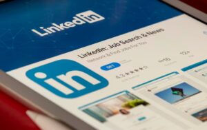 improve your LinkedIn profile international job search